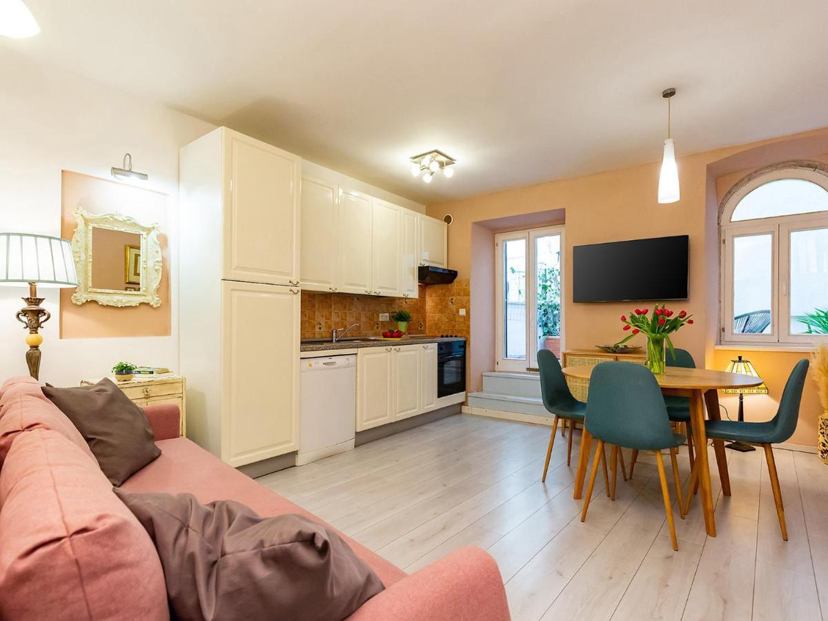 Apartment Anika Old Town Porec Bagian luar foto